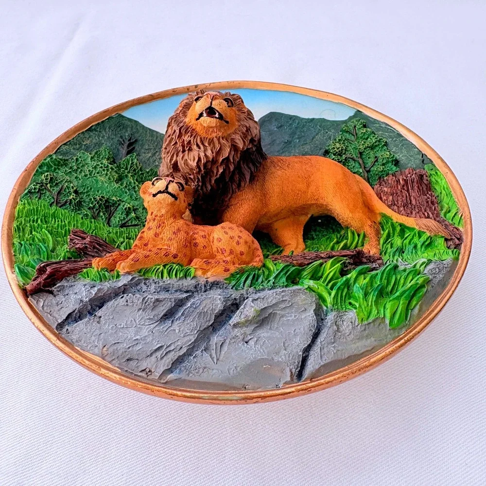 Vintage 1999 Cadona The Lion Pride 3D Relief Endangered Species Collector Plate